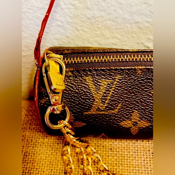 Louis Vuitton, miniPapillon - Picture 5 of 16